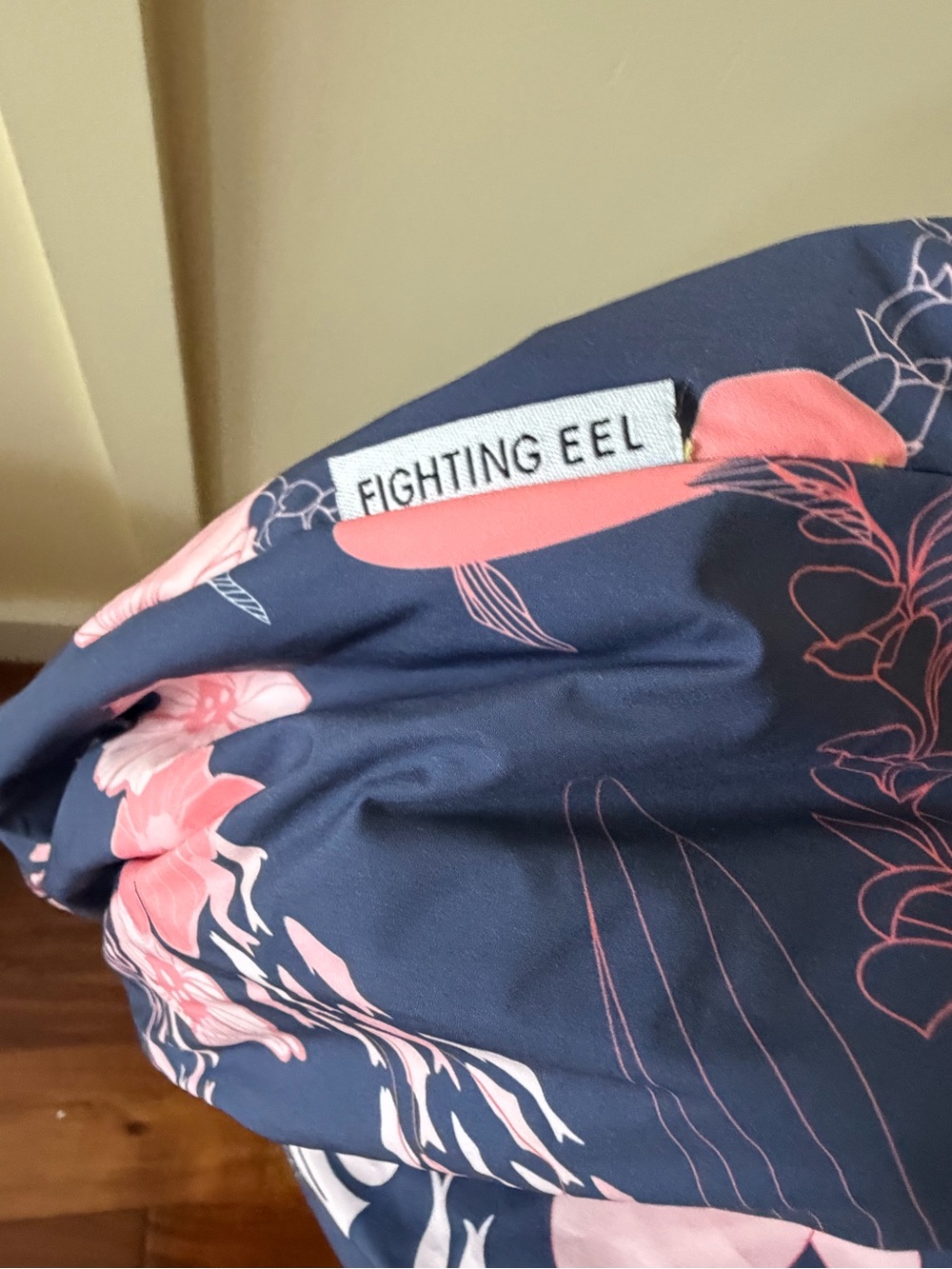 Fighting Eel NWT large Kelsey tote bag - Picture 7 of 8
